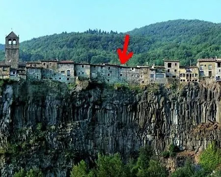 Cinglera De Castellfollit